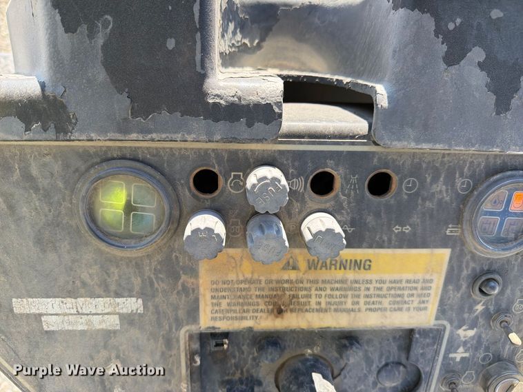 image for item FI2026 2001 Caterpillar CB-5340 double drum vibratory roller
