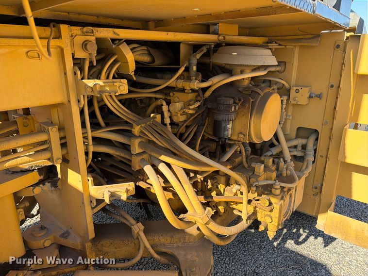 image for item FI2026 2001 Caterpillar CB-5340 double drum vibratory roller