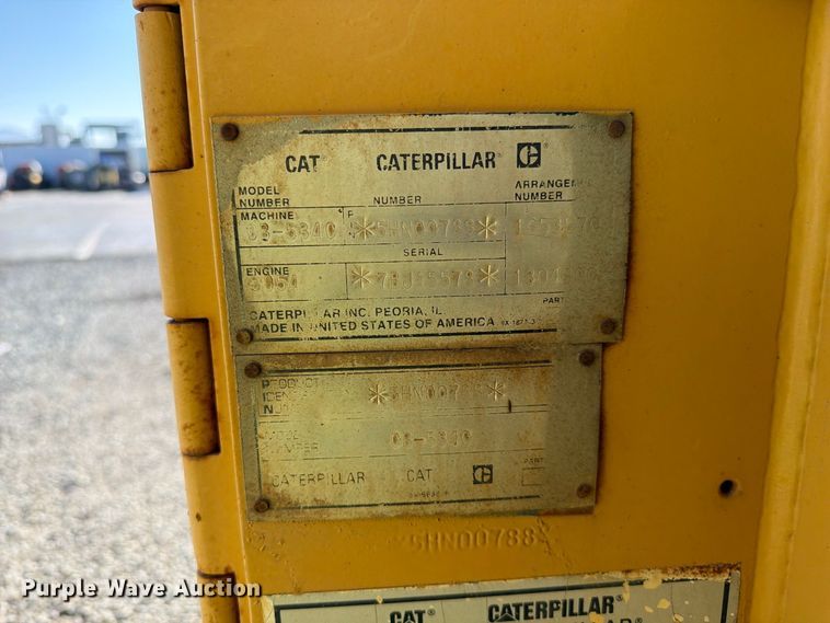 image for item FI2026 2001 Caterpillar CB-5340 double drum vibratory roller