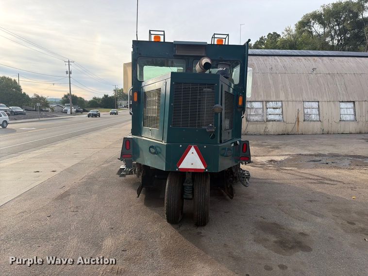 image for item FJ0538 2006 Elgin Pelican Series P street sweeper