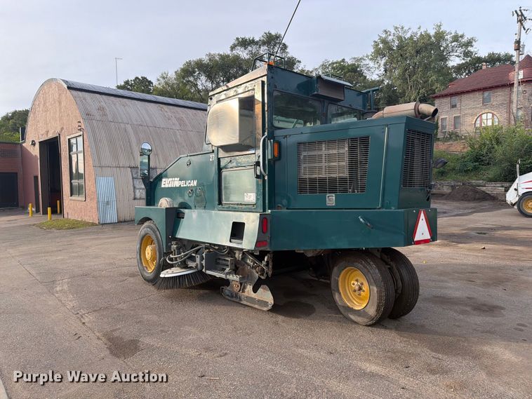 image for item FJ0538 2006 Elgin Pelican Series P street sweeper