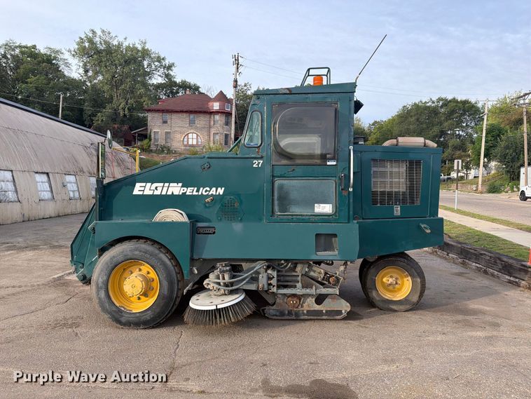 image for item FJ0538 2006 Elgin Pelican Series P street sweeper