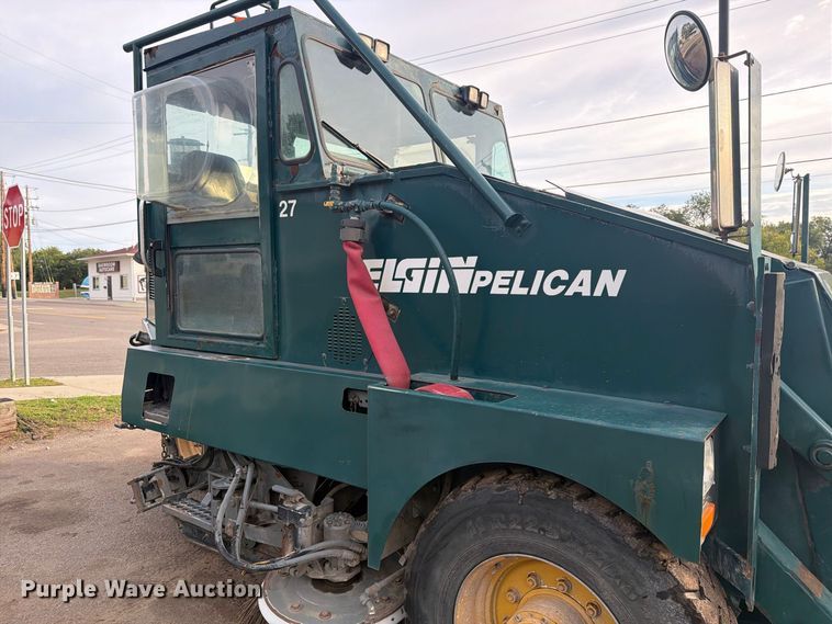 image for item FJ0538 2006 Elgin Pelican Series P street sweeper