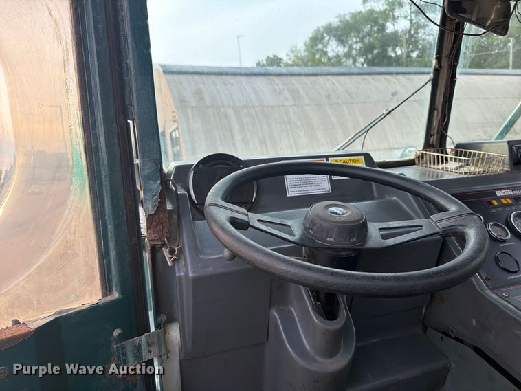 image for item FJ0538 2006 Elgin Pelican Series P street sweeper