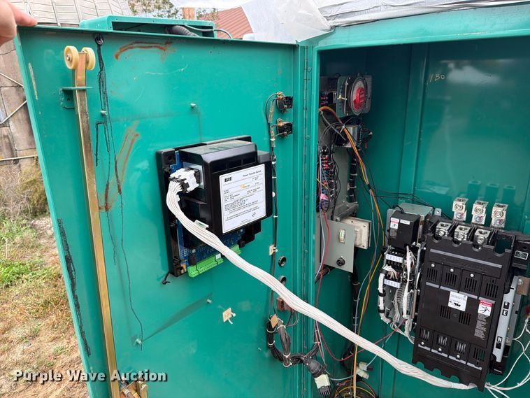 image for item FJ0539 Onan 220.ODFP-17R/27877M generator