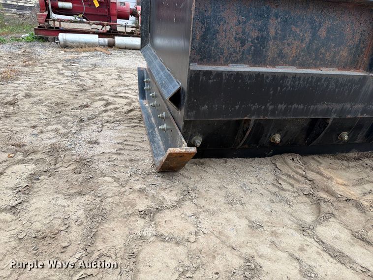 image for item FJ0541 2018 Raveling AT-5100 wheel loader snow pusher