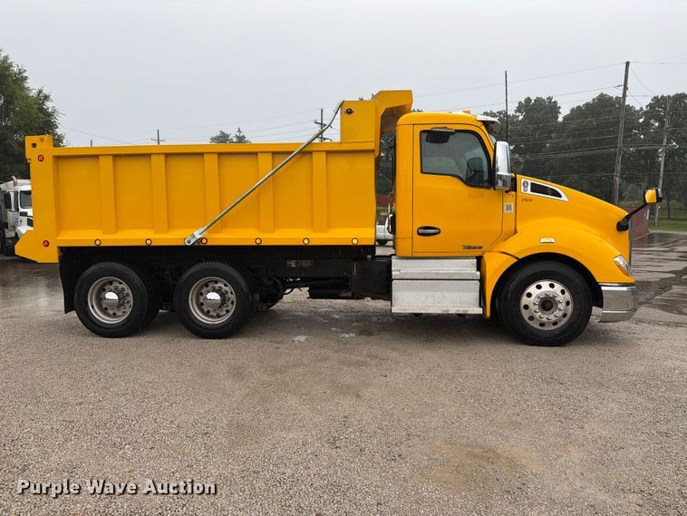 image for item FJ2006 2021 Kenworth T680 dump truck