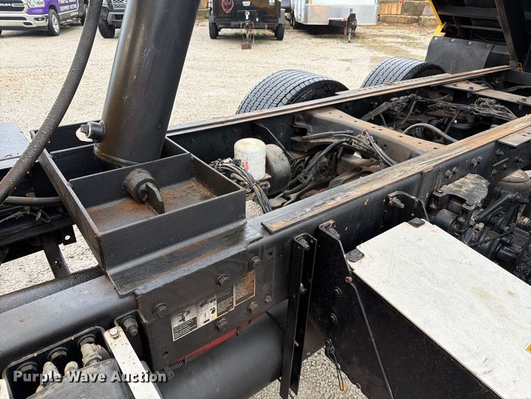 image for item FJ2006 2021 Kenworth T680 dump truck