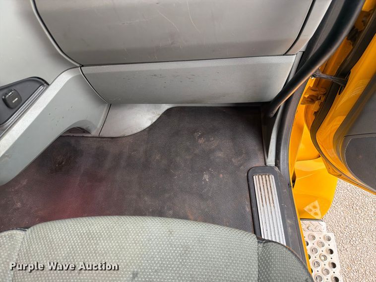 image for item FJ2006 2021 Kenworth T680 dump truck