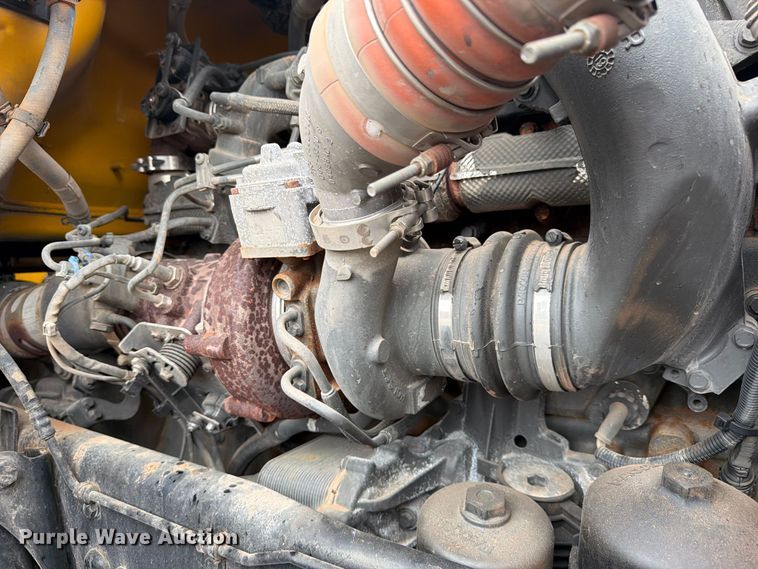 image for item FJ2006 2021 Kenworth T680 dump truck