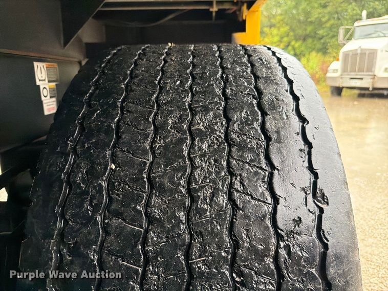 image for item FJ2006 2021 Kenworth T680 dump truck