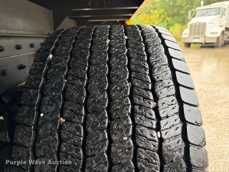 image for item FJ2006 2021 Kenworth T680 dump truck