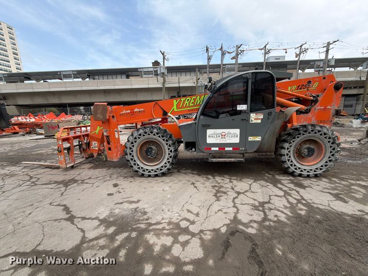 image for item FJ2007 Xtreme XR1255 telehandler