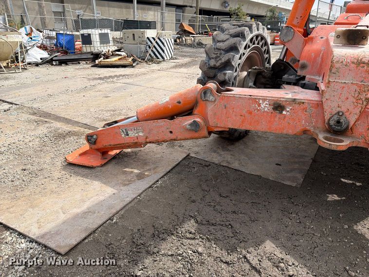 image for item FJ2007 Xtreme XR1255 telehandler