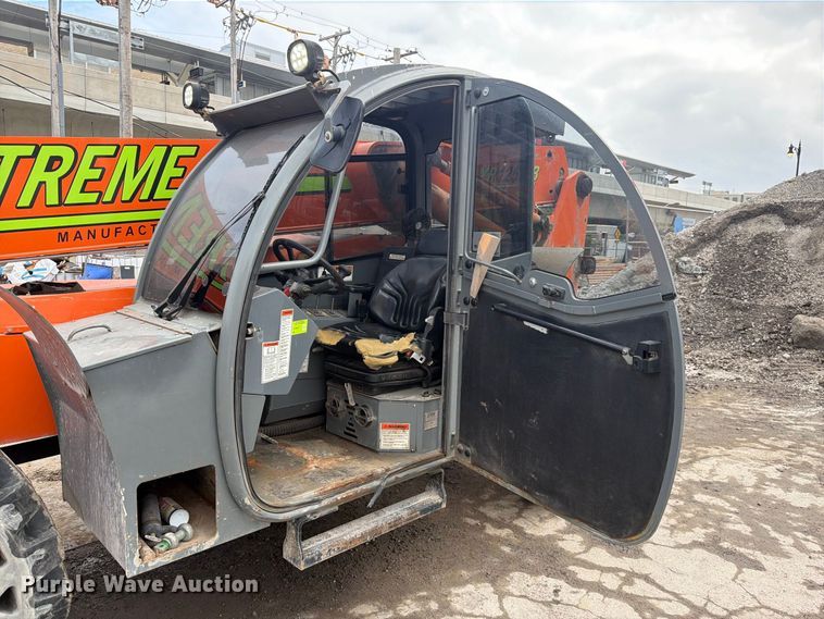 image for item FJ2007 Xtreme XR1255 telehandler