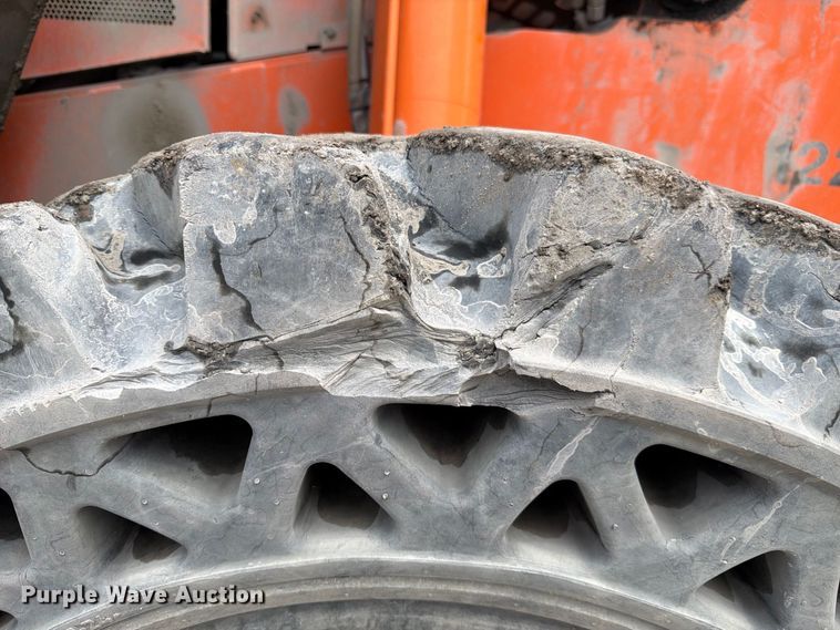 image for item FJ2007 Xtreme XR1255 telehandler