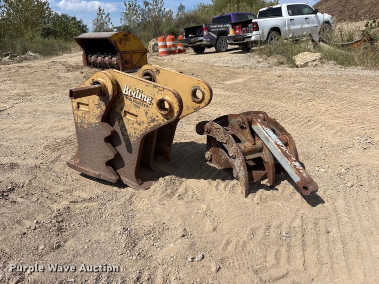 image for item FK2088 (2) excavator attachments