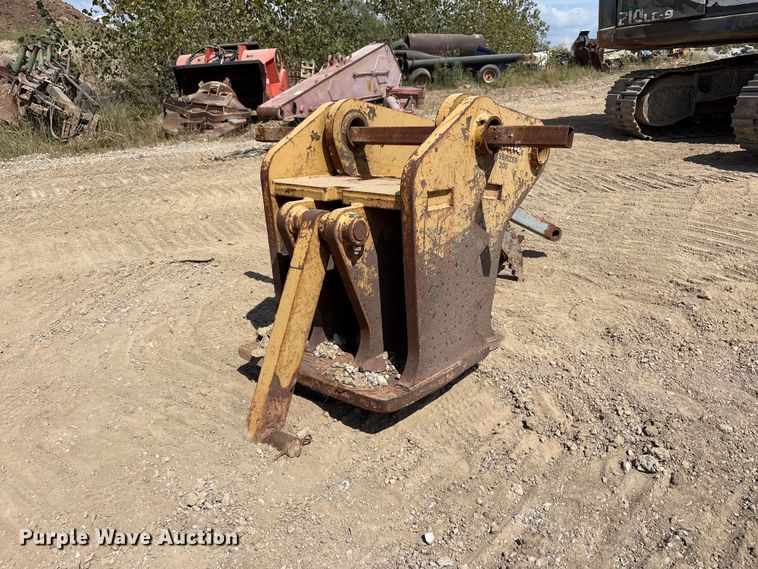 image for item FK2088 (2) excavator attachments