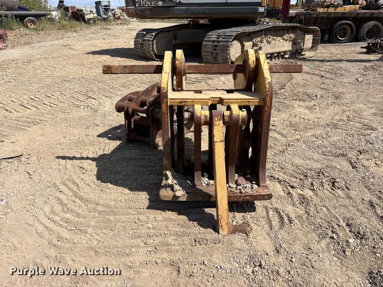 image for item FK2088 (2) excavator attachments