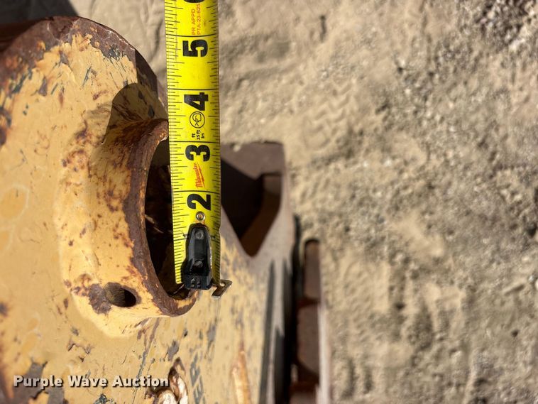 image for item FK2088 (2) excavator attachments