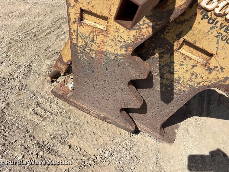 image for item FK2088 (2) excavator attachments