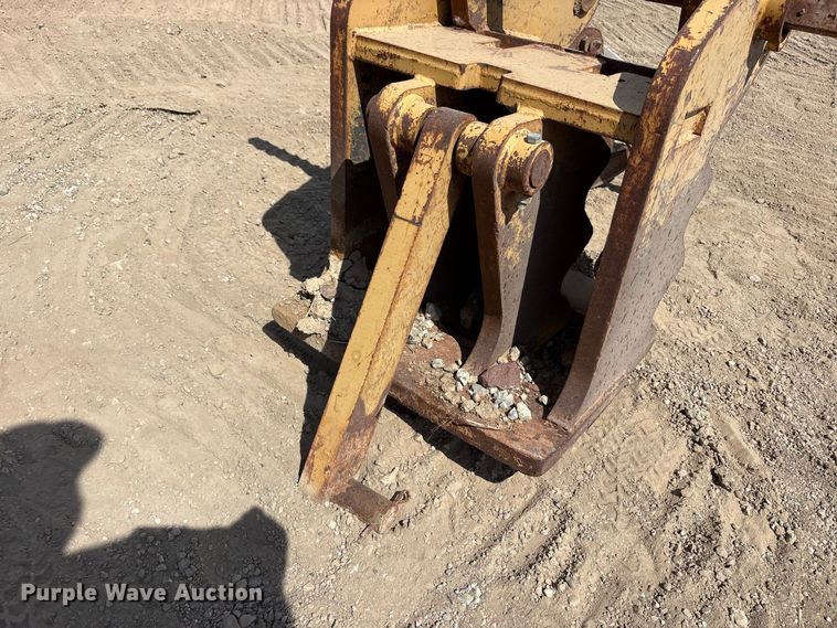 image for item FK2088 (2) excavator attachments