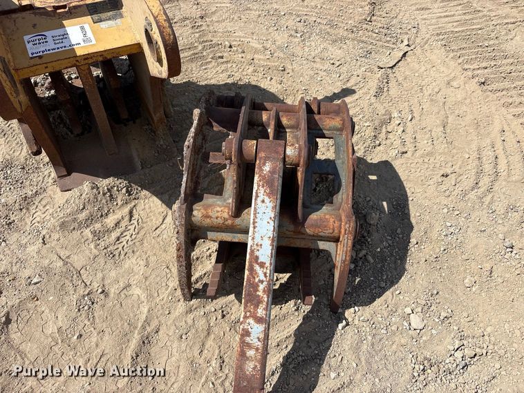 image for item FK2088 (2) excavator attachments