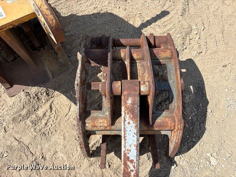 image for item FK2088 (2) excavator attachments