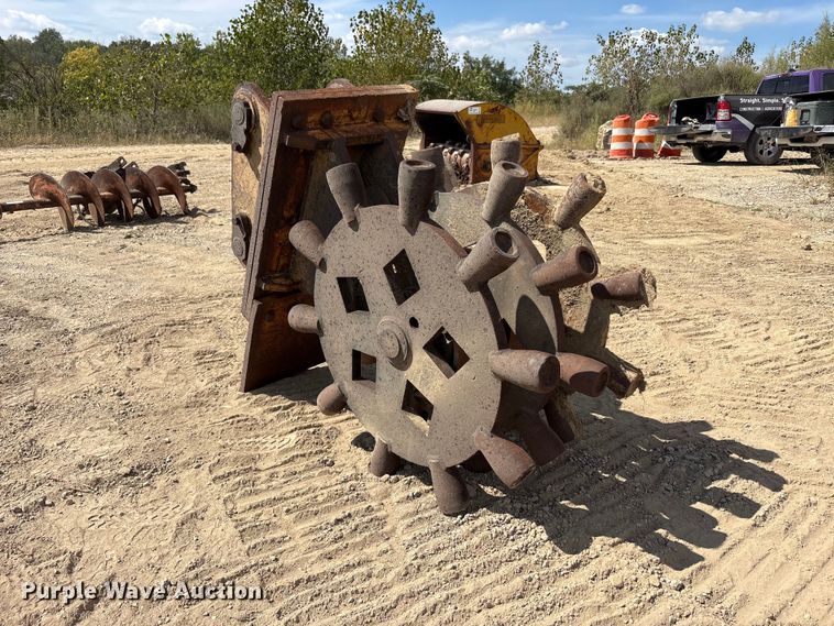 image for item FK2091 Excavator compaction wheel