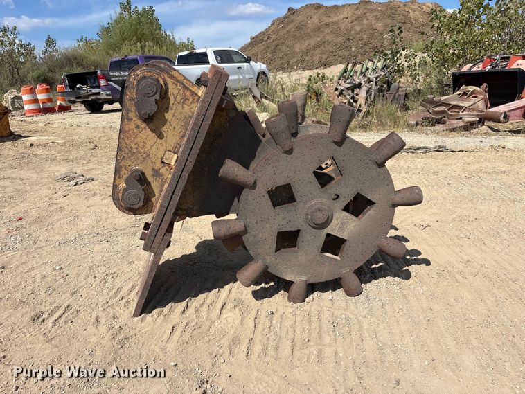 image for item FK2091 Excavator compaction wheel
