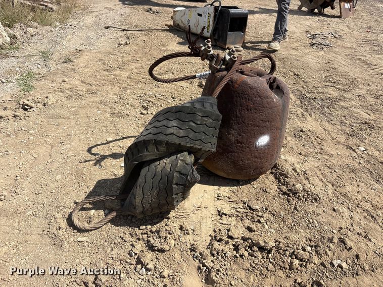 image for item FK2093 Wrecking ball