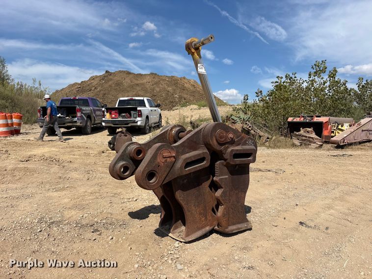 image for item FK2095 Excavator pulverizer