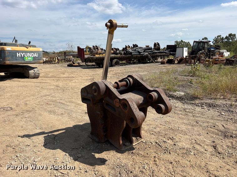 image for item FK2095 Excavator pulverizer