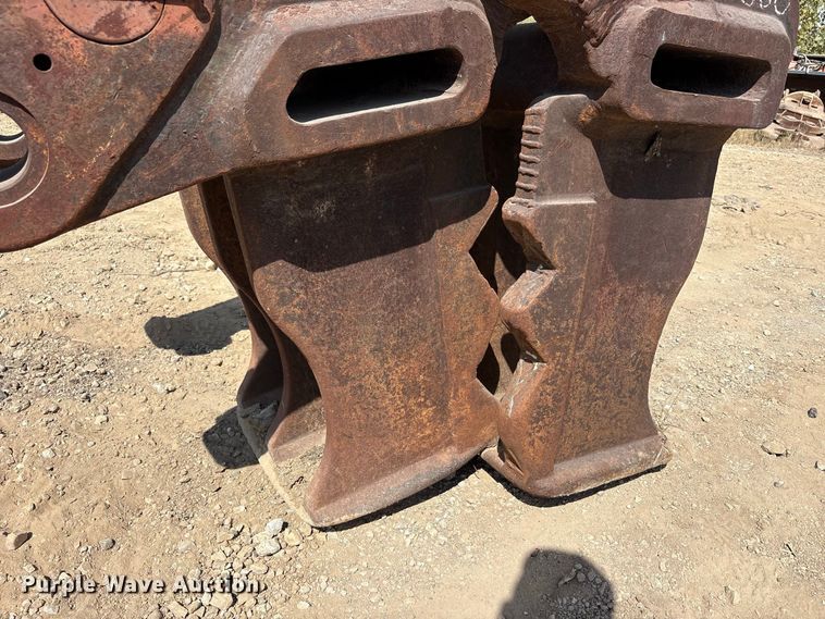 image for item FK2095 Excavator pulverizer