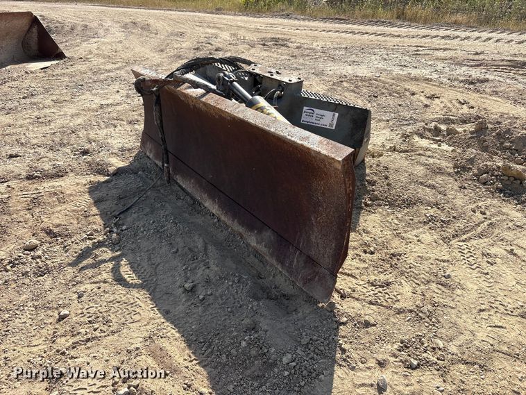 image for item FK2099 Grouser skid steer dozer blade