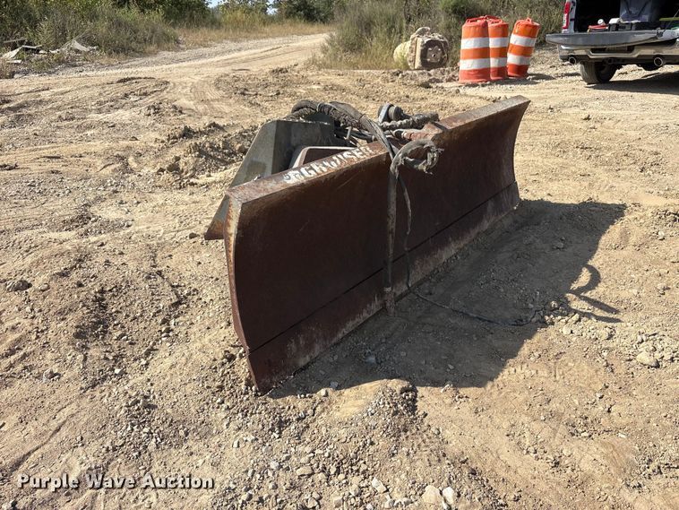 image for item FK2099 Grouser skid steer dozer blade