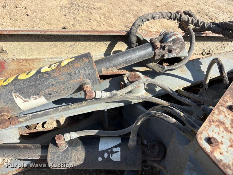 image for item FK2099 Grouser skid steer dozer blade