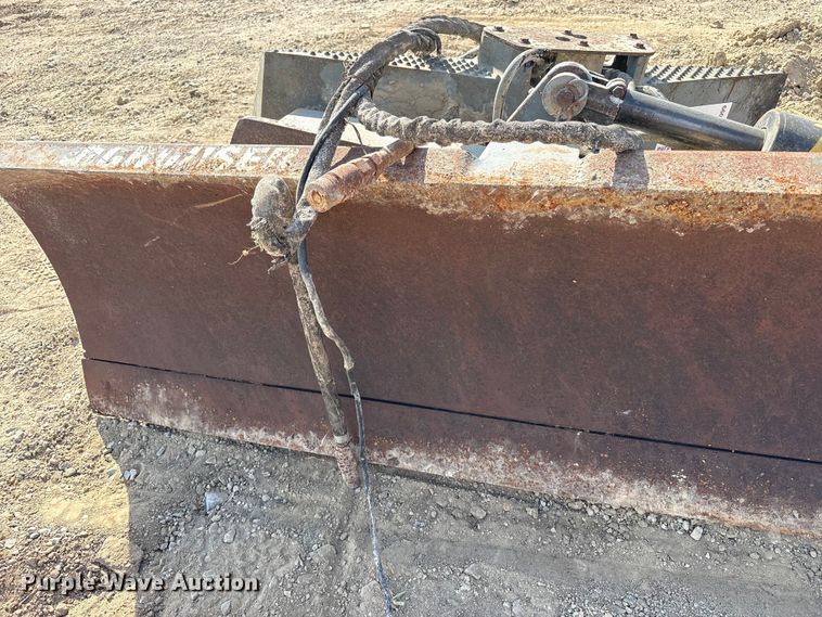 image for item FK2099 Grouser skid steer dozer blade
