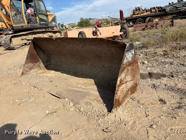 image for item FK2101 Wheel loader bucket