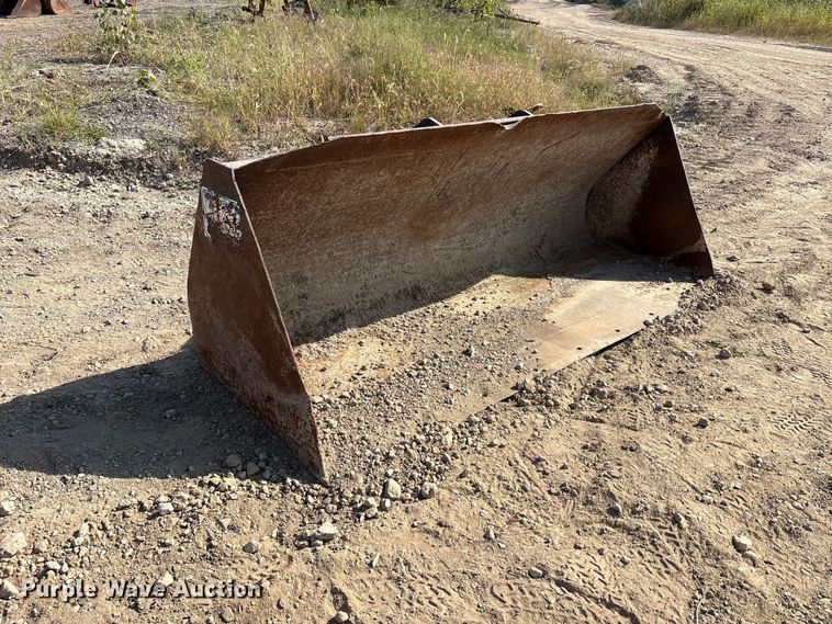 image for item FK2101 Wheel loader bucket