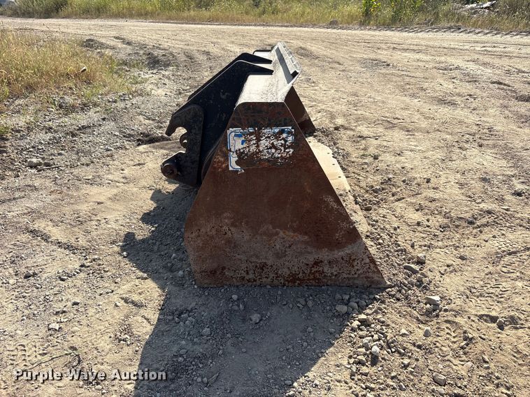 image for item FK2101 Wheel loader bucket