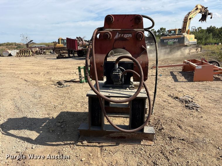 image for item FK2103 Allied plate compactor