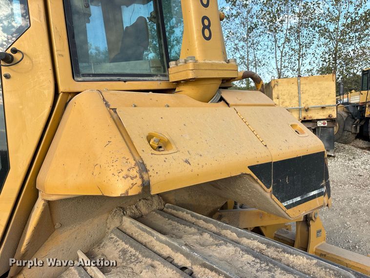 image for item FK2109 2006 Caterpillar D6N dozer