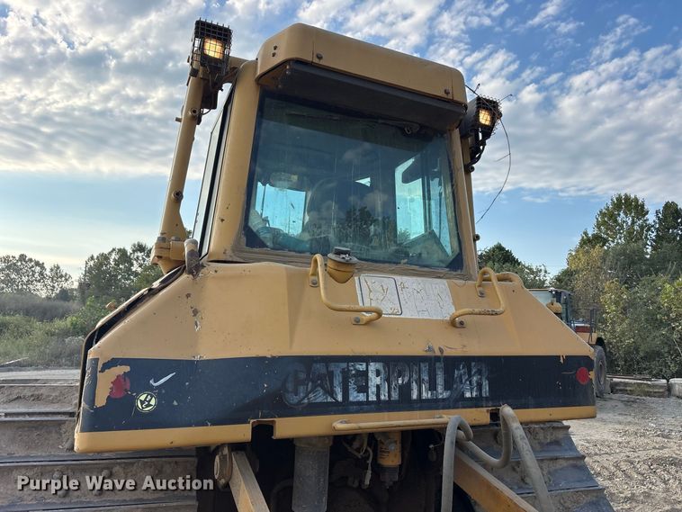 image for item FK2109 2006 Caterpillar D6N dozer