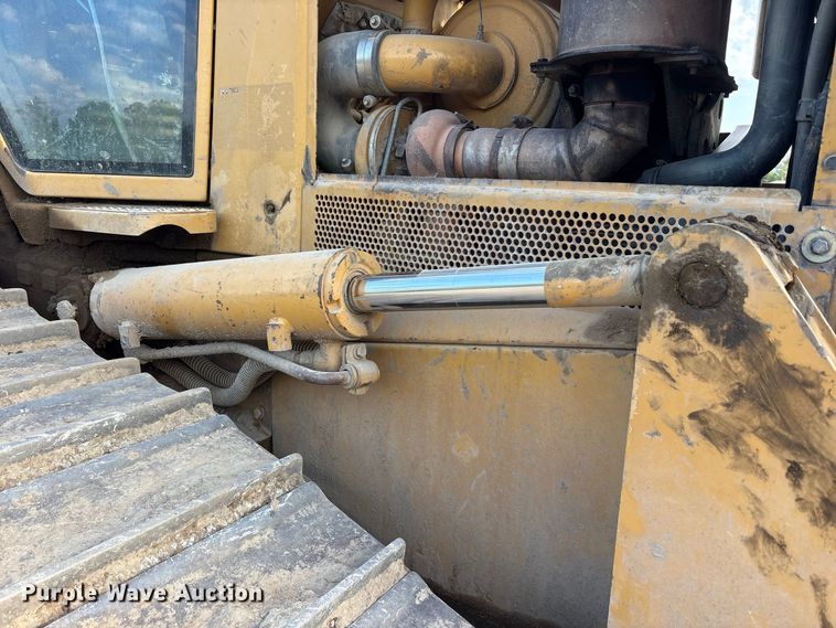 image for item FK2109 2006 Caterpillar D6N dozer