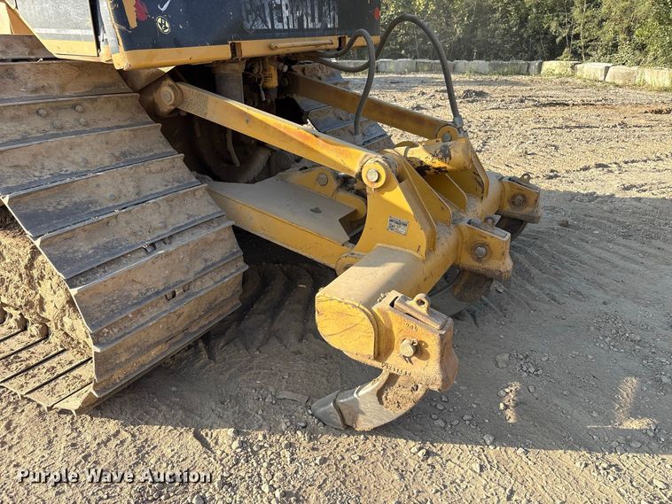 image for item FK2109 2006 Caterpillar D6N dozer