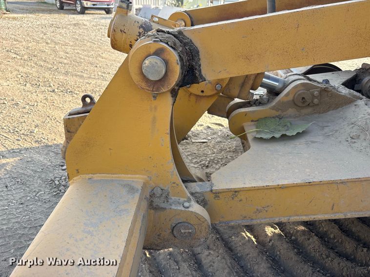 image for item FK2109 2006 Caterpillar D6N dozer