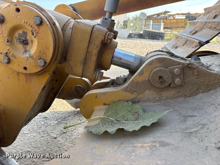 image for item FK2109 2006 Caterpillar D6N dozer