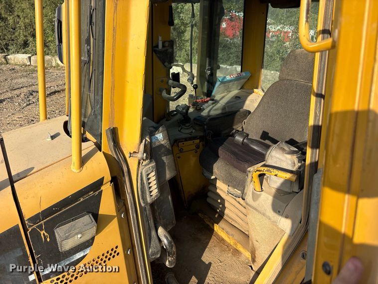 image for item FK2109 2006 Caterpillar D6N dozer