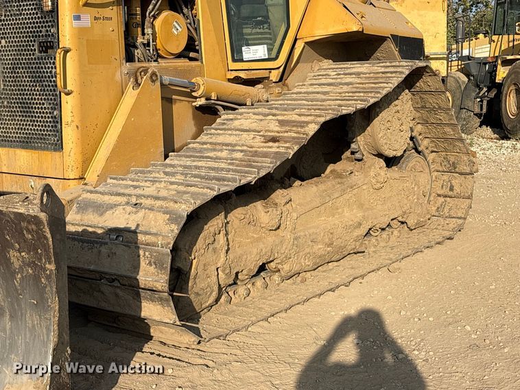 image for item FK2109 2006 Caterpillar D6N dozer